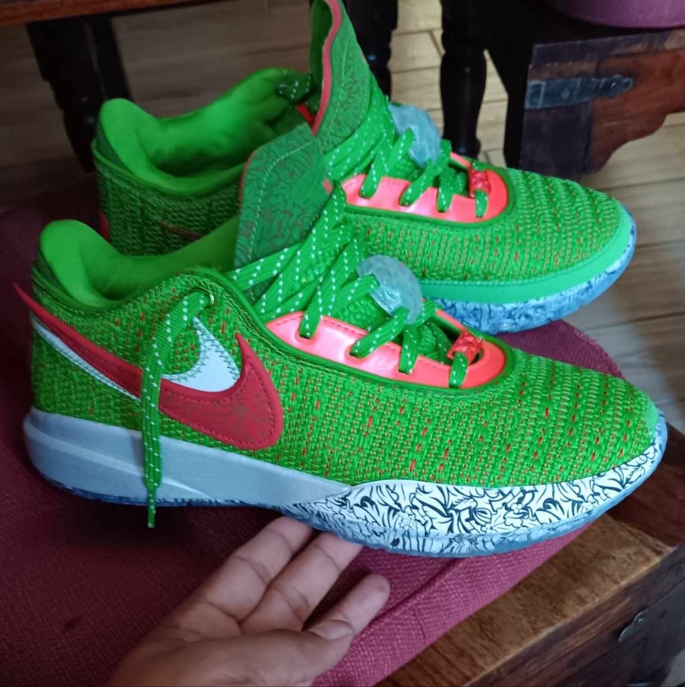 LeBron James Christmas shoes